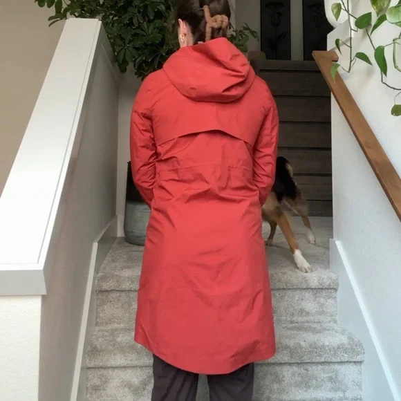 Lululemon rust orange rain, rebel jacket - Picture 3 of 5